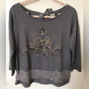 LC Lauren Conrad Grey Snow White Top